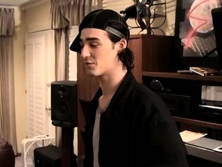 Gay male sex cum consuming close up He’s all smiles as DK