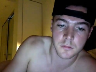 Straight amateur hunk seduced by gay