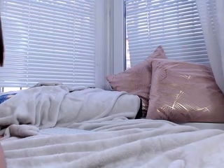 amateur webcam girl with stockings see