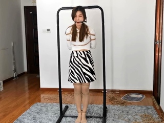 Chinese bondage – Cute girl tied and ticked
