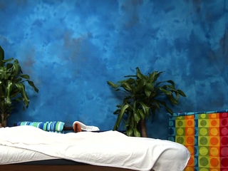 Wanton brunette Selena Knight craves for intense fuck