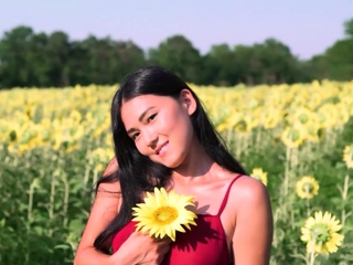 Asian model Kimiko all all-natural beauty