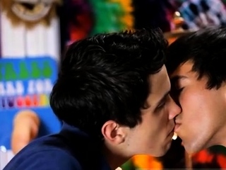 Chinese gay twink boy bareback Jacompeer’s son Creed is