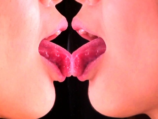 Naughty Japanese babe Ayaka Tomoda masturbates