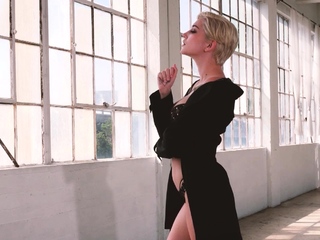 Massive organic tits curvy MILF Skye Blue