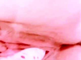 Amateur Close Up Squirting Masturbation