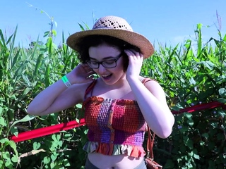 Brunette Solo Webcam Masturbation