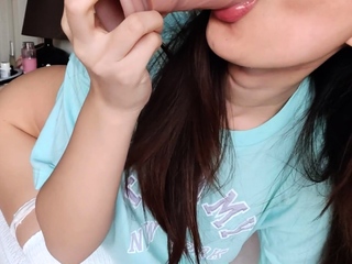 Little titted babe toys her pussy on webcam