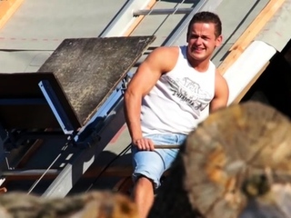 Magnificent hottie Eliss Fire bouncing on boner