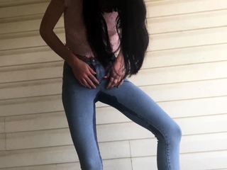 Masturbating amateur cums soon after solo enjoyable