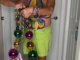 Significant boobs milf masturbates with her dildo