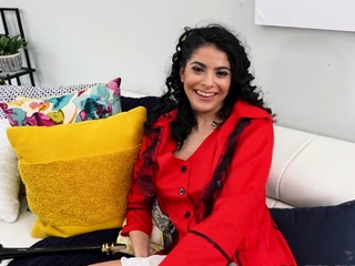 Angel Gostosa fingering her muffin when jerking me off