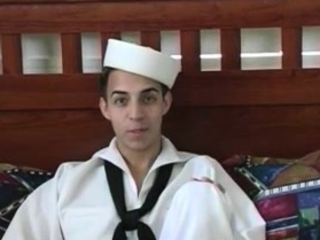 Gay dude gets a blow job and bonks his twink companion