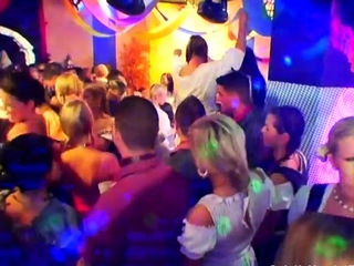 Thrilling bang pleasuring with lusty babes and hunks