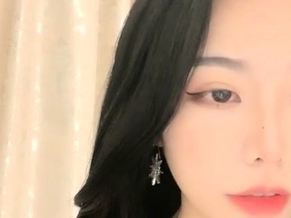 amateur your dirty secret fingering herself on reside webcam