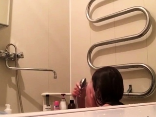 Jerking off even though spying on my niece Eline