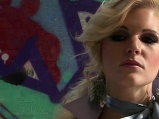 Mouthwatering Katty Lee who likes to play with fake penis