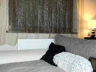 Petite tiny tit babe with best pussy masturbates