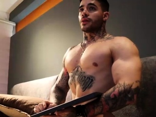 Straight amateur hunk surrenders to a gay touch