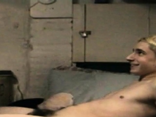 Straight twink gets his cock sucked and tugged by DILF