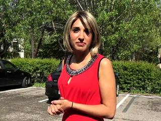 Assia, 25, receptionist, she desires it in the ass!