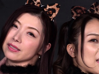 Japanese Asian mature providing blowjob to fortunate guy