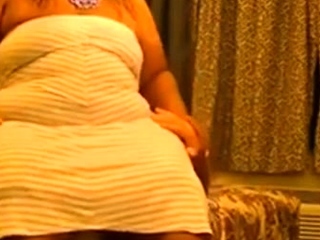 Amateur Close Up Squirting Masturbation