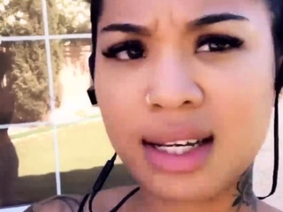 Amateur Close Up Squirting Masturbation