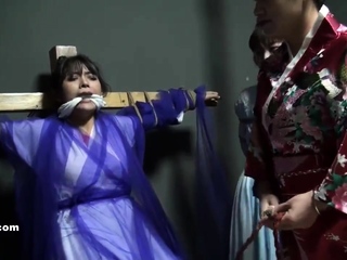 Amateur Honey With A BDSM Fetish