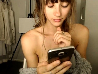 Amateur Webcam Teen Masturbates And Teases