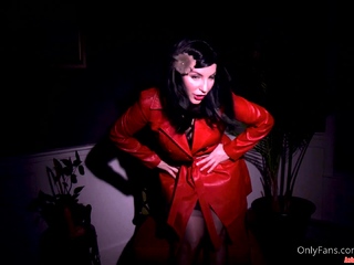 Attractive hottie Anetta Keys enjoys a solo toy masturbation