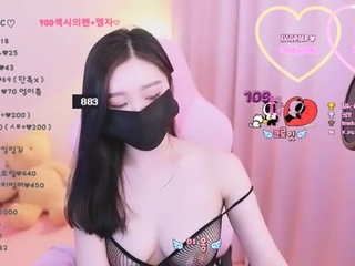 Attractive hottie Anetta Keys enjoys a solo toy masturbation