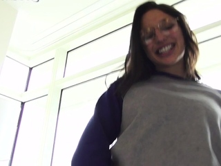 Deepthroating amateur babe fucked by BWC