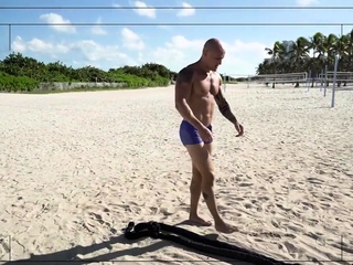 Muscled stud outside sucks be4 bareback banged on couch