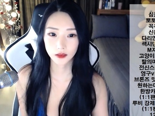 Asian Japanese magnificence babes fucked out of doors ca