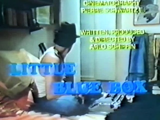 Brunette milf likes to lick some ass