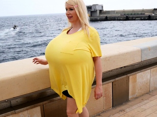 Blonde with large Boobs intercourse chat