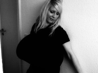 Superior Massive Boobs Blonde Masturbates In The Bathe