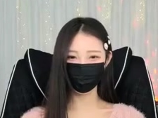 This massive novice cam lady has some very massive boobs