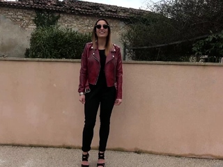 Two lesbians, Pam and Heivy, and one huge cock