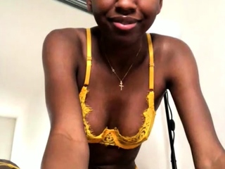 Beginner ebony Nela masturbates and screams