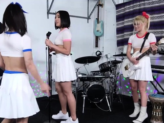 Korean cuties displaying off true skills