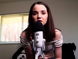 Newbie Webcam Teen Flashes Masturbates