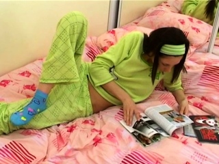 Younger minx Hannah likes to masturbate with a sex-toy