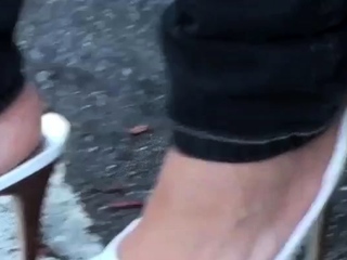 Feminine domme teache her bondman a lesson in humility