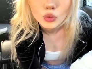 Sizzling Blonde Babe Solo Masturbation