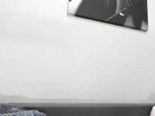 Sizzling brunette foot fetish play