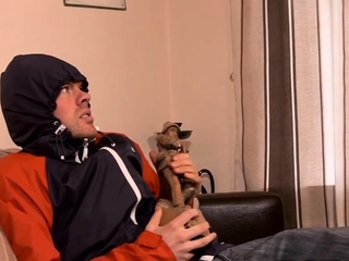 Sizzling n attractive blonde slut provides good kisses and blowjobs to a