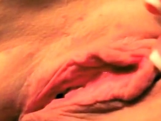 Beginner Woman Attractive Rubbing Pussy Orgasm Unfold Pink Clit