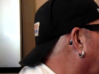 Gloryhole DILF sucks until cum in mouth